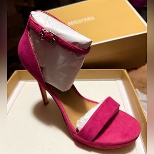 Michael Kors Fuchsia Heels